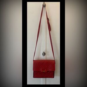Makes Elegant Red genuine leather Shoulder Bag